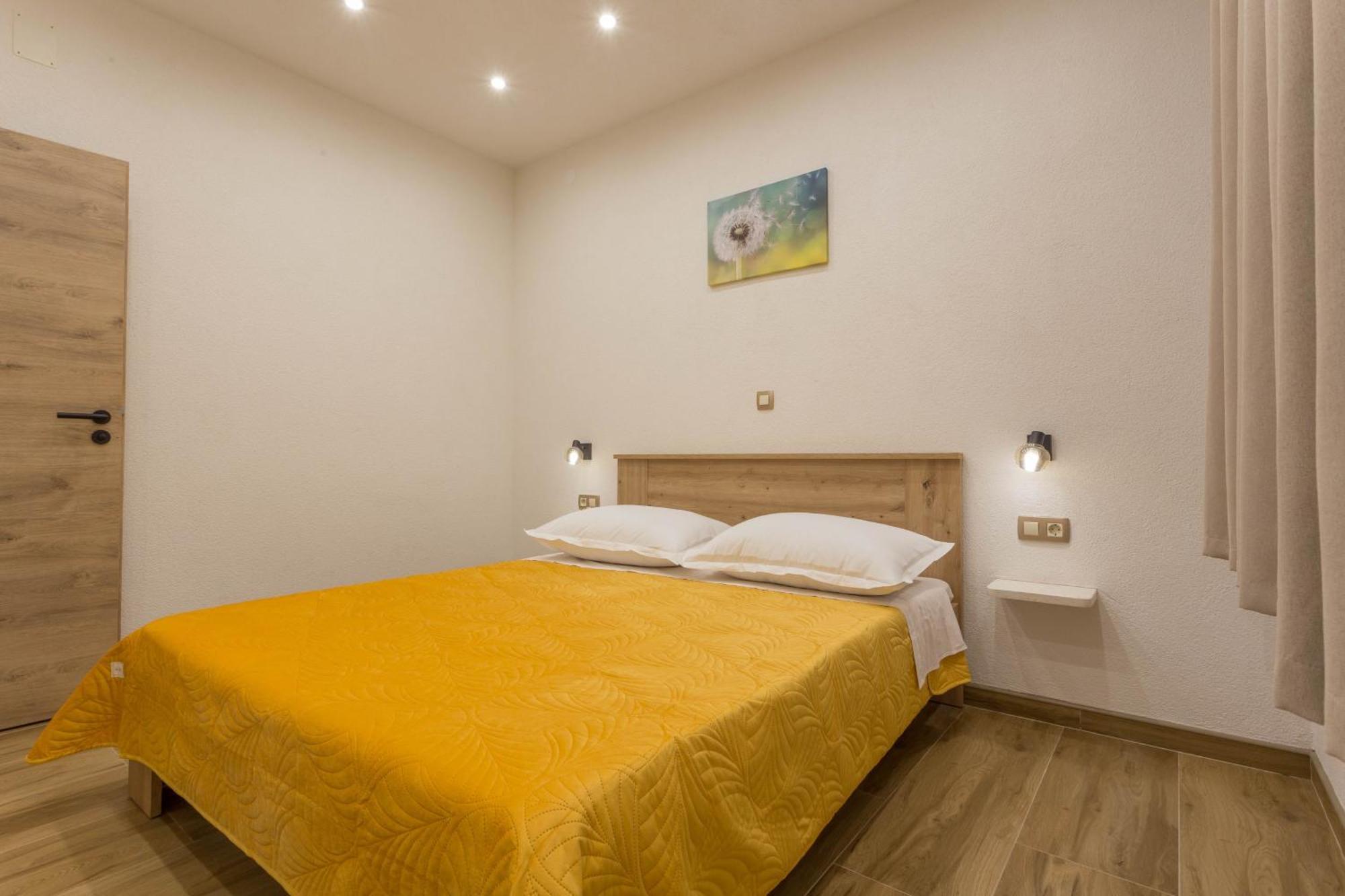 Apartment Zastupac 8761A Hvar Town Exterior foto